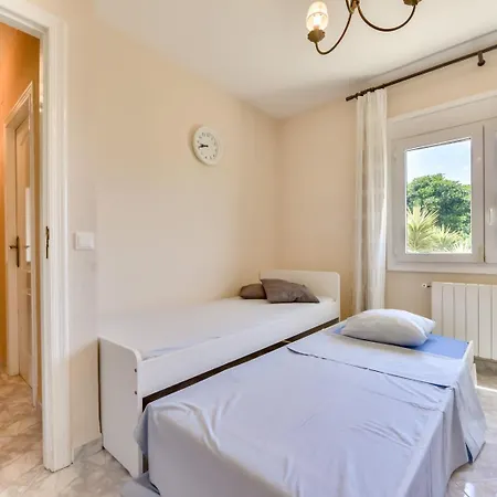 Ortenbach Guest house *
