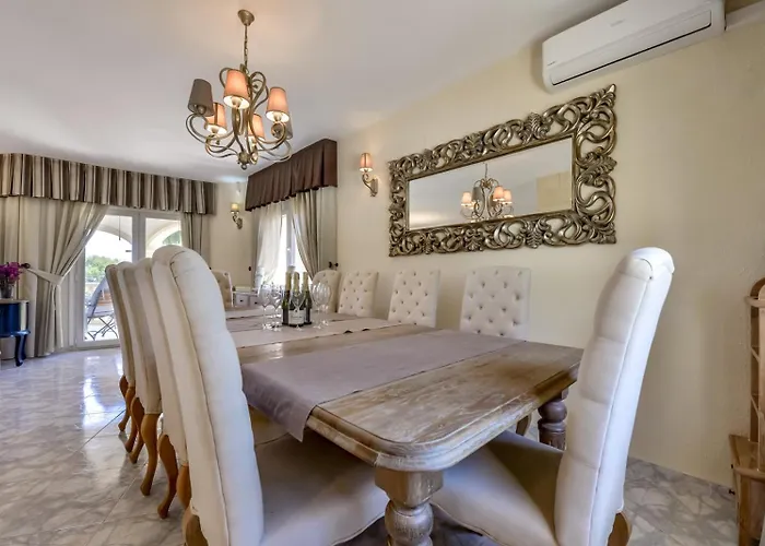 Ortenbach Konukevi 4*